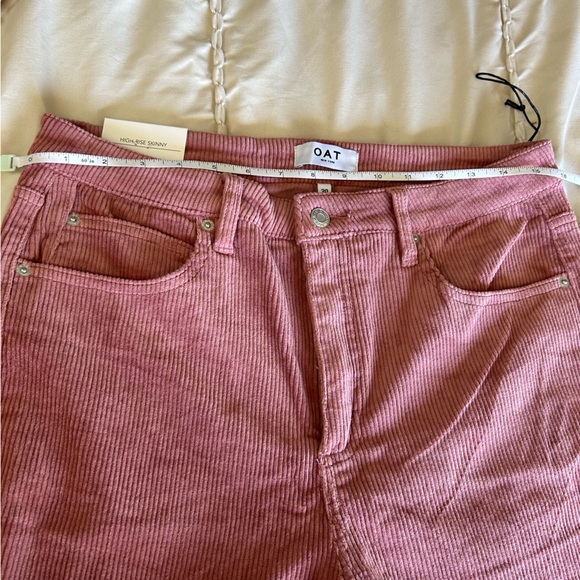 22. Oat High-Rise Blush Skinny
Corduroy Pants - Picture 4 of 10